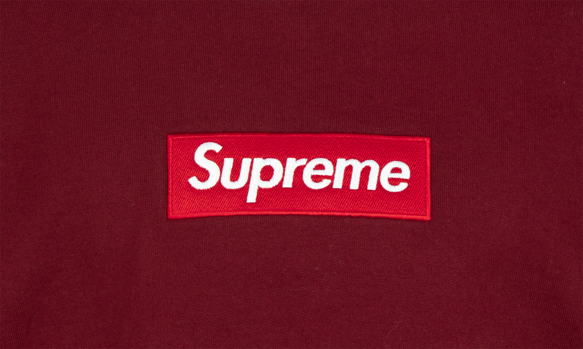 Box Logo Crewneck "FW22" SU12496